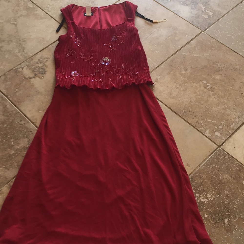 NARIANNA NOX SEQUINED EVENING DRESS